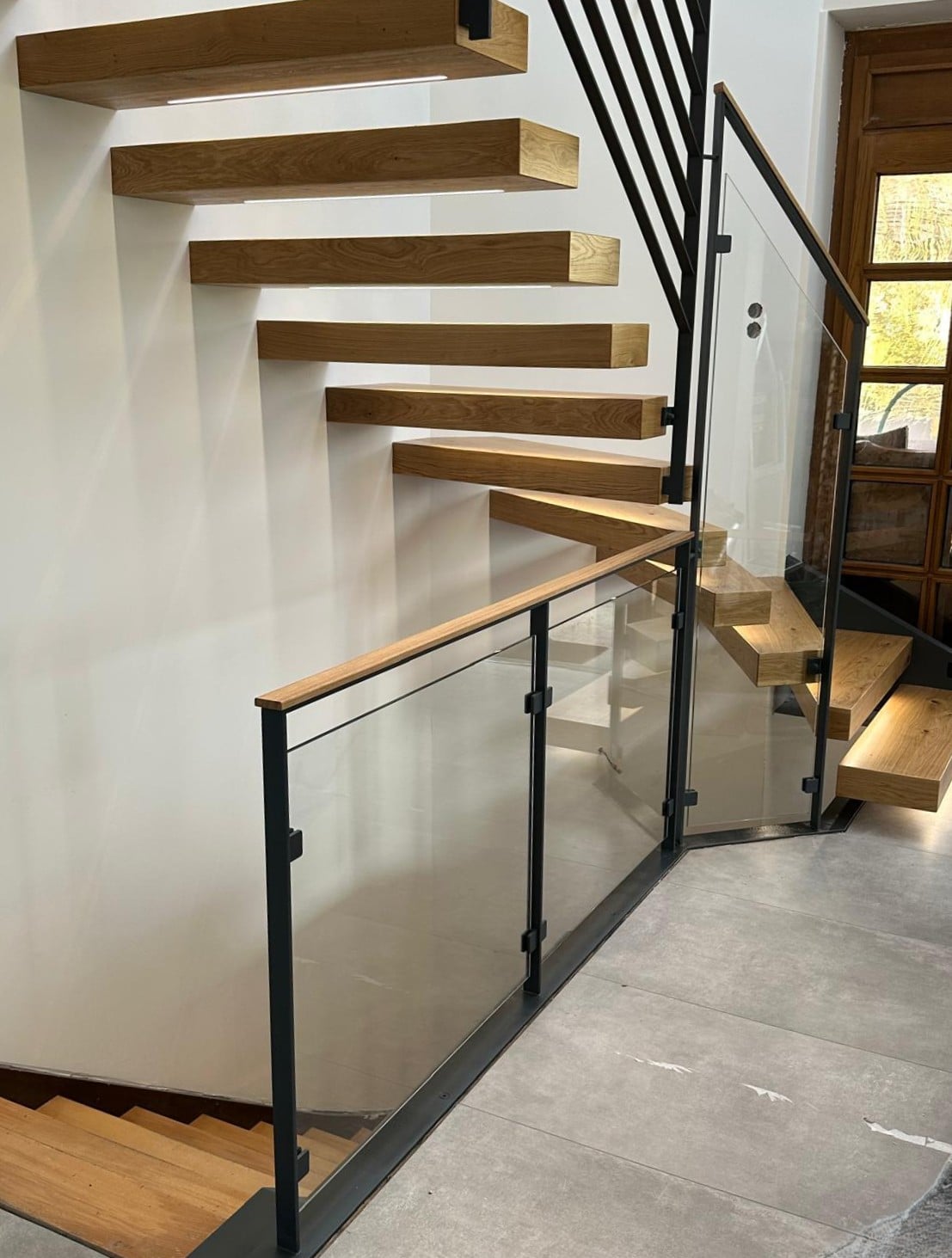 Kragarmtreppe Dorsten, Massiveiche geölt